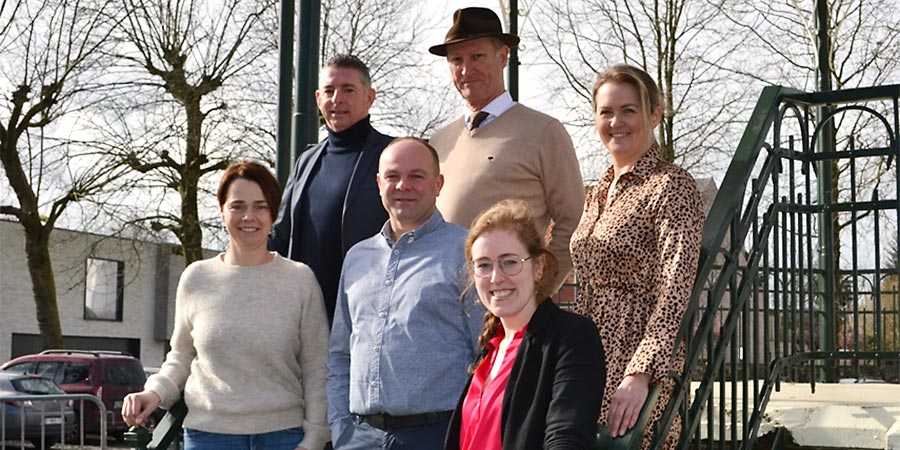 Zes nieuwe gezichten Lokaal Sterk! Assenede Zes nieuwe gezichten Lokaal Sterk! Assenede